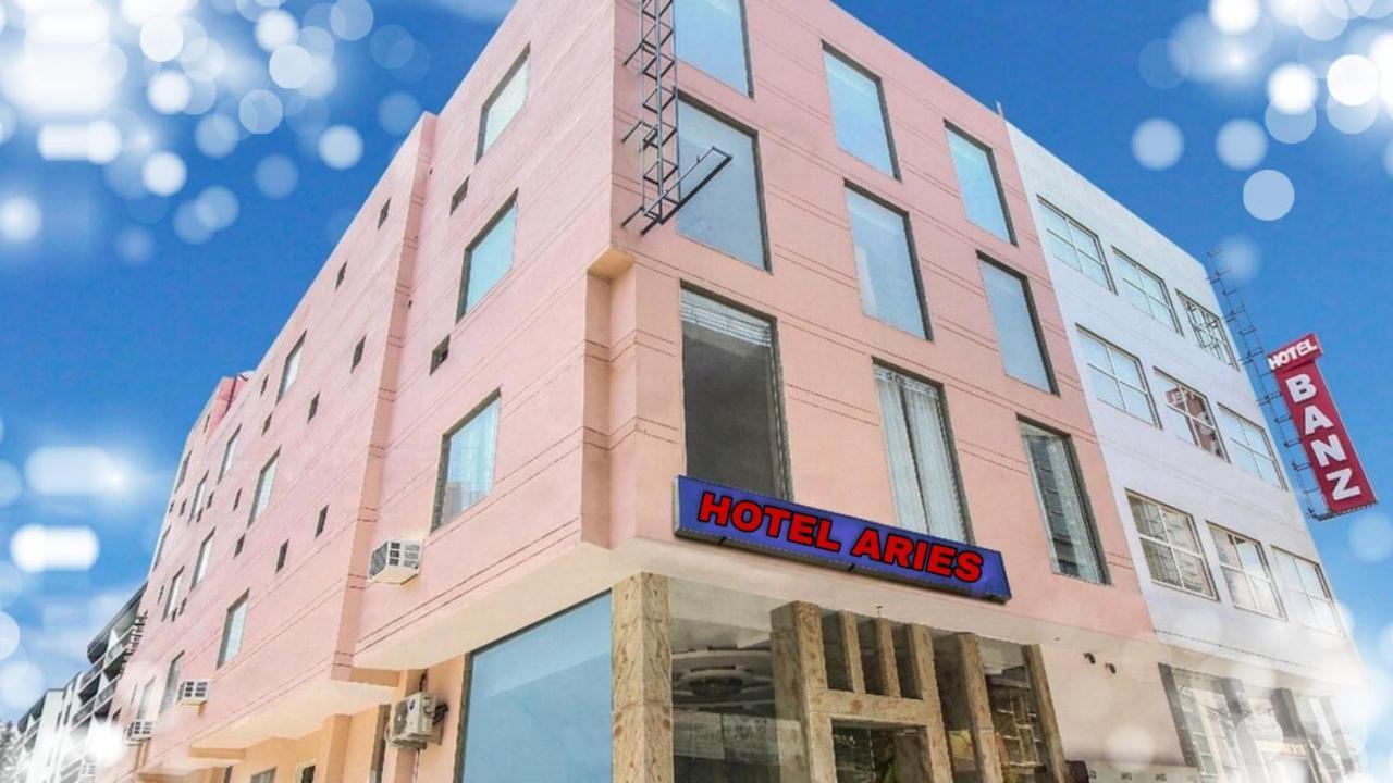 Hotel Aries Нью-Дели Экстерьер фото